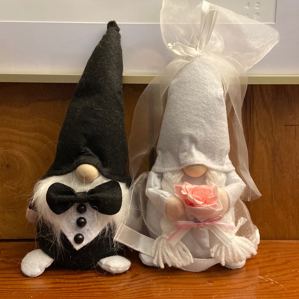 Bride & Groom Decorative Gnomes